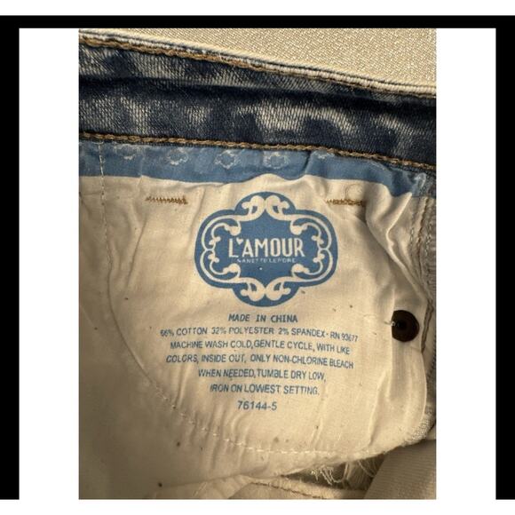 L'Amour by Nanette Lapore Denim Shorts Acid Wash Studded Embellished Sz 9 - Picture 3 of 5